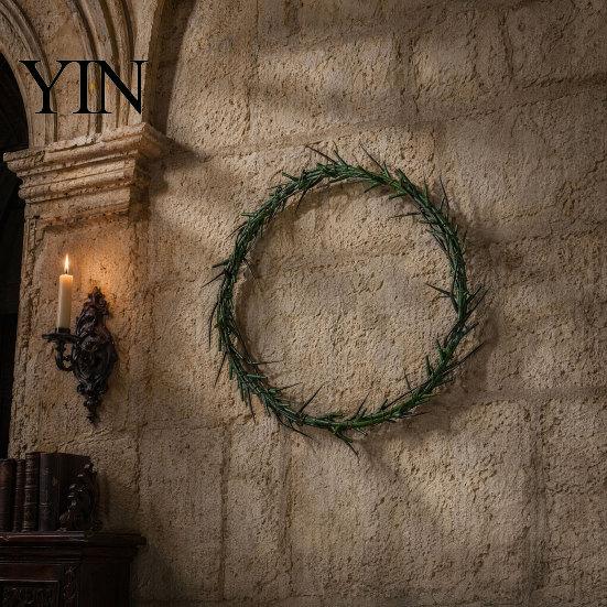 Crow Wreath Decoration Thorns Wreath, Realistic Spiked Branches, Halloween Horror Theme Decoration, Door Hanging Dead Branch Spooky for Haunted House