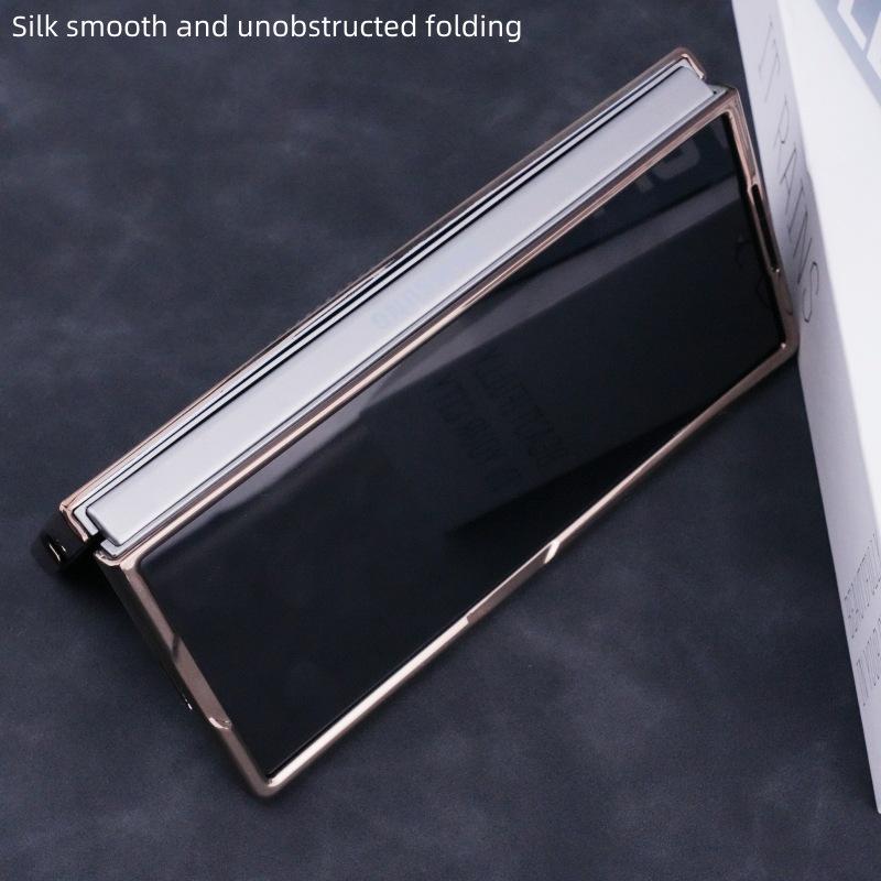Husă Magnetică Premium din Fibră de Carbon pentru Samsung Z-Fold 7/6