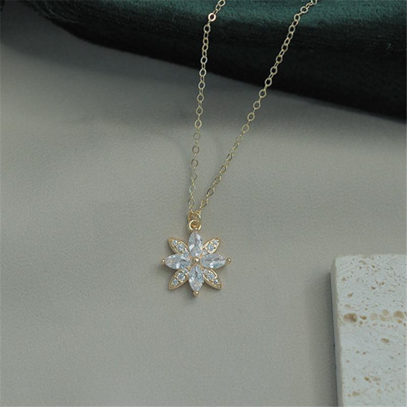 925 Sterling Silver French Simple Pavé Crystal Snowflake Clavicle Chain Necklace Women Fashion Charm Student Jewelry Accessories