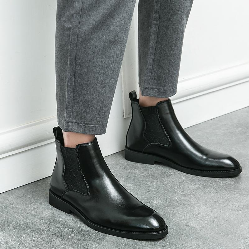 Mode Chelsea Herrenstiefel Mode PU Einfarbig Knöchelhoch Low Heel Gummizug Geschnitzt Business Formal Arbeitsstiefel Große Größen 38-46