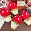 Niedlicher Roter Pilz Plüsch Schlüsselanhänger Cartoon Stoffpuppe Spielzeug Schultaschenanhänger Schöne Hängedekoration für Mädchen Geschenk