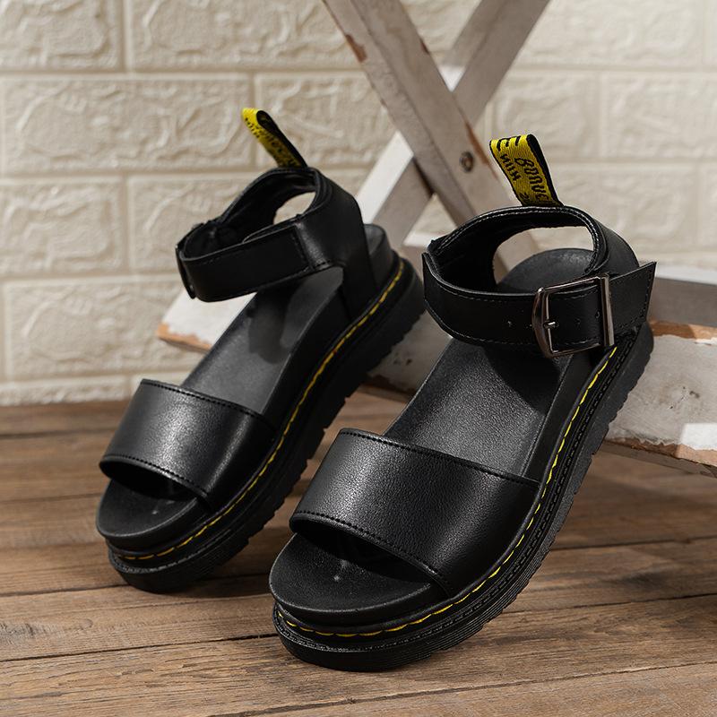 

Босоножки на платформе большого размера 2025 новинка однотонные с пряжкой модные повседневные спортивные римские пляжные туфли 43 чёрный