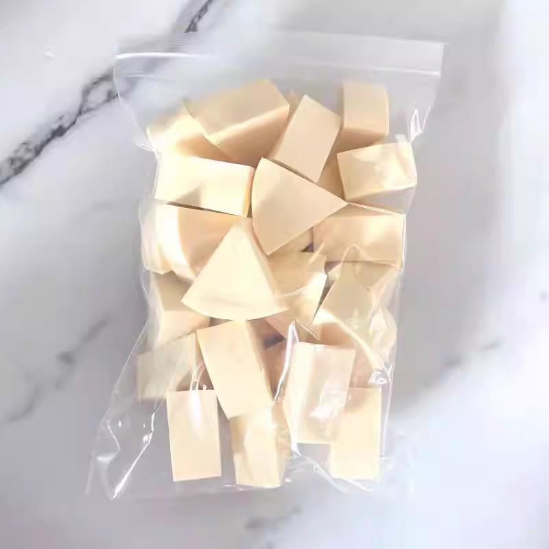 Fan-shaped Triangular Makeup Sponge Puff for Dry & Wet Use - Soft, Delicate Powder Absorption