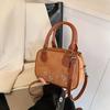 Retro portable bowling bag women's 2025 autumn new fashion texture portable small square bag simple messenger bag