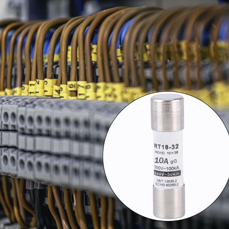 Sada 10 Neozed pojistek Keramické kovové pojistky Základní ochrany proti přetížení Elektrická bezpečnost pro komerční prostory