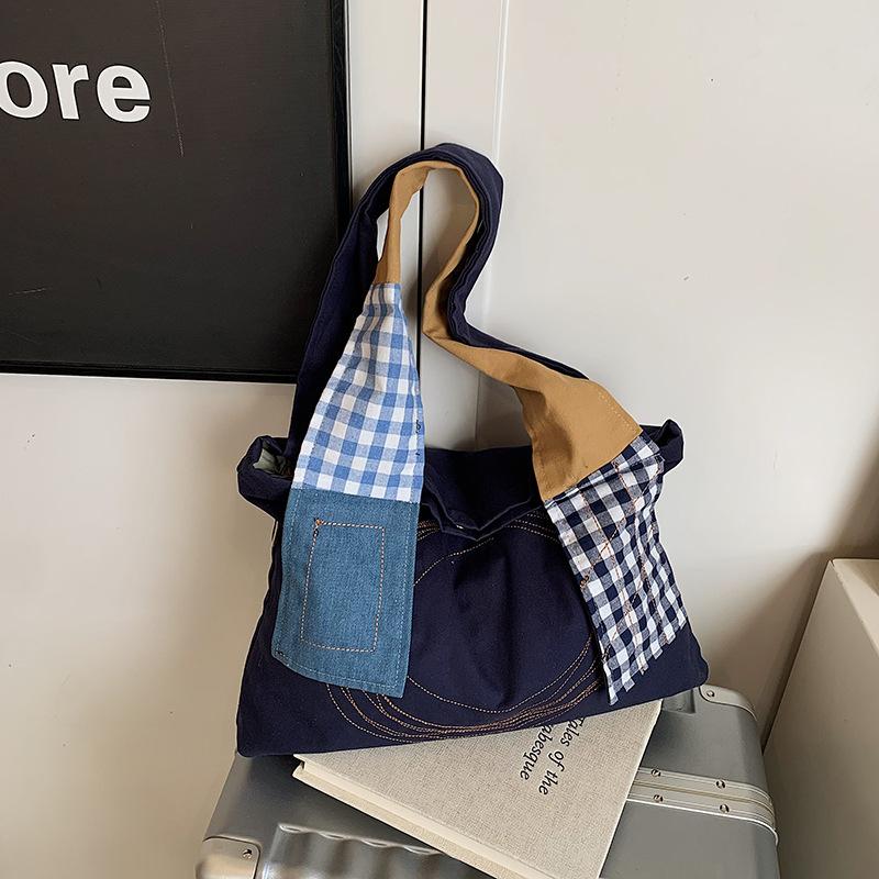 Spring New Tote Bag Female Student Retro Niche Shoulder Bag Japanese Large-capacity Shopping Bag Fashionable Tote Bag