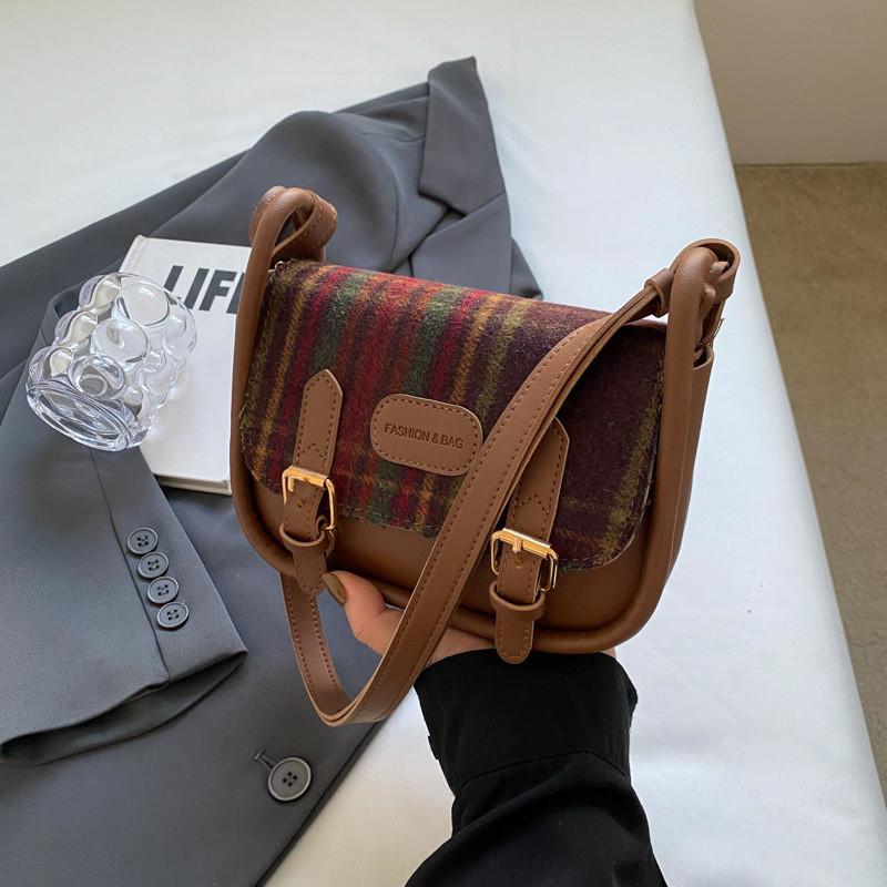2024 Winter New Plaid Cloth Bag Fashion Casual Shoulder Bag Commuter Simple Crossbody Bag Retro Women's Bag Red Plaid Coffee