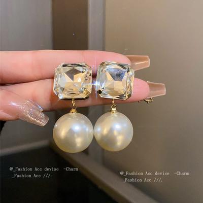 Silver Needle Diamond Square Pearl Earrings French Fashion Light Luxury Earrings Temperament Versatile Premium Earrings Women