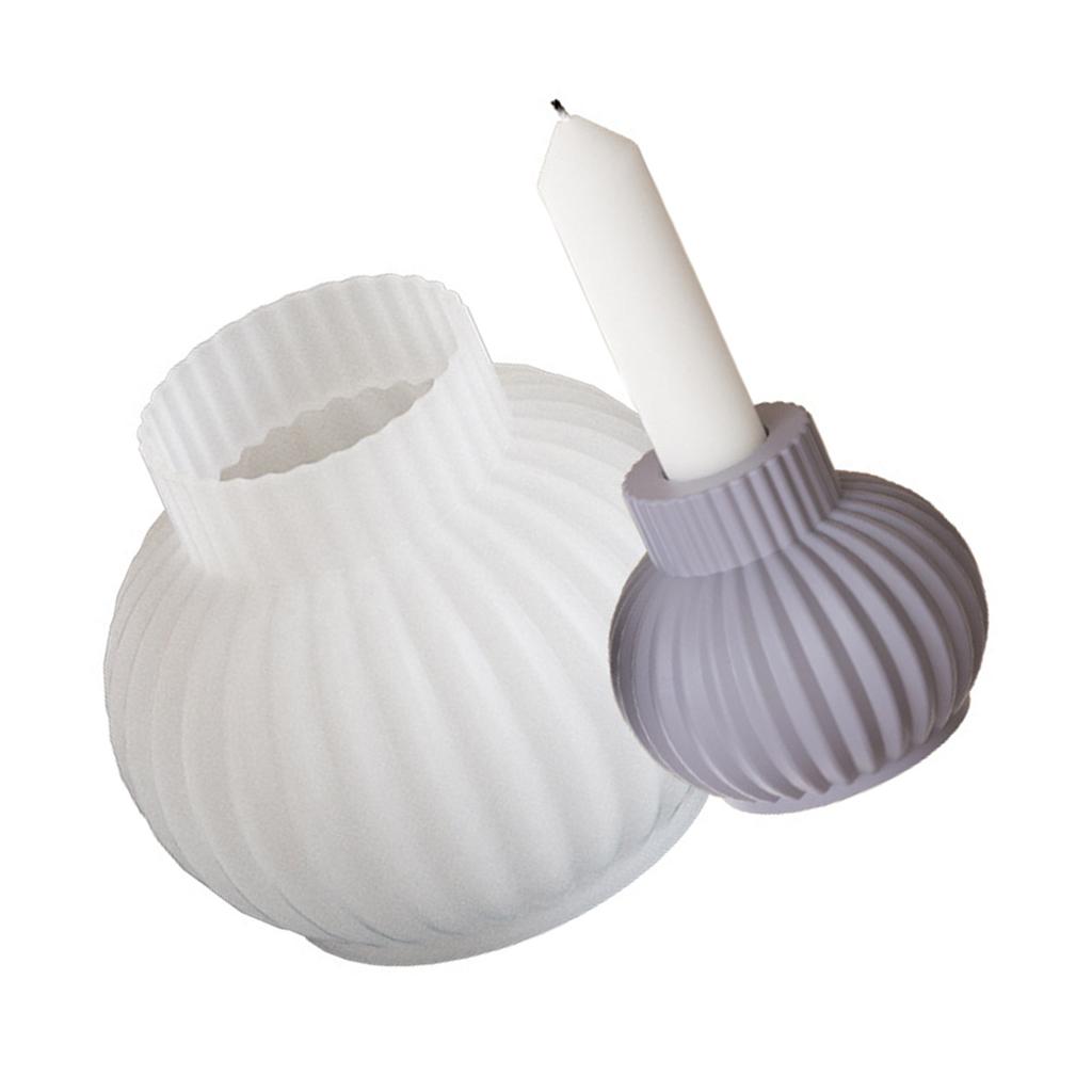 Silikonové ručně vyráběné formy s unikátním 3D pruhovaným vzorem na základny svíček vhodné pro nadšence do bytových dekorací