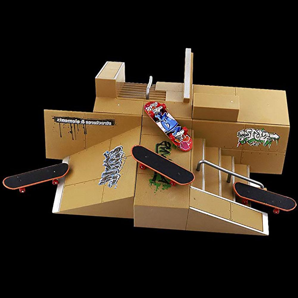 Фингер набор. Skate extreme рампа для фингерборда. Skate extreme рампа для фингерборда. Tech deck fingerpark. Игрушечный скейт парк.