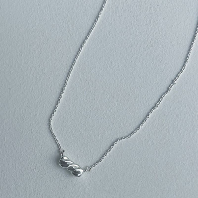 overcozy Marshmallow Necklace