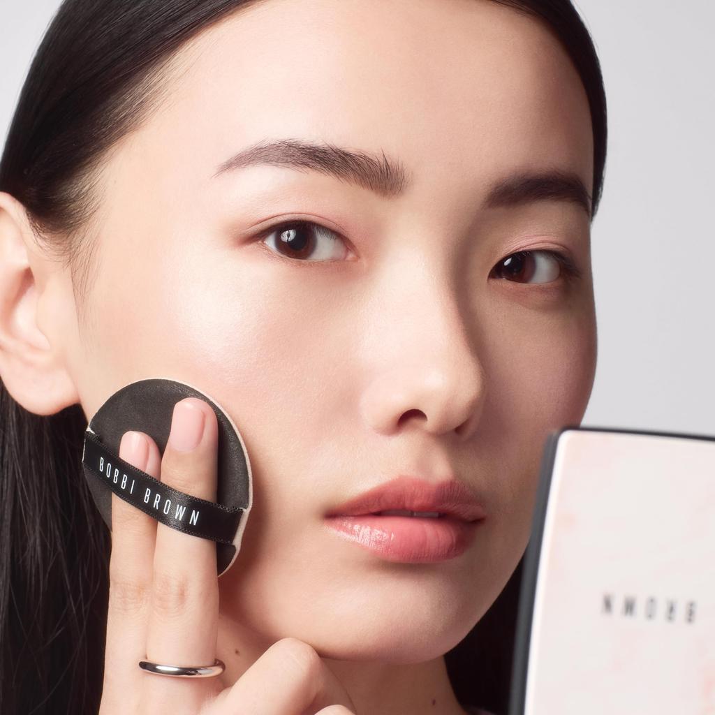 Bobbi Brown Sheer Finish Blurring Powder Pearl Pink Pressed Powder Face