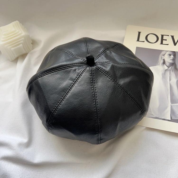 

Шапка-бини из искусственной кожи Береты женские зимние шапки однотонные плоские фетровые шапки KPop M（56-58cm） чёрный