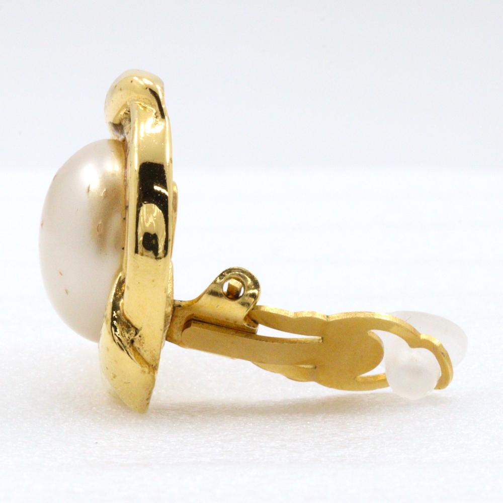 CHANEL Earring vintage Plated Gold/Fake pearl 20.3g Women Used