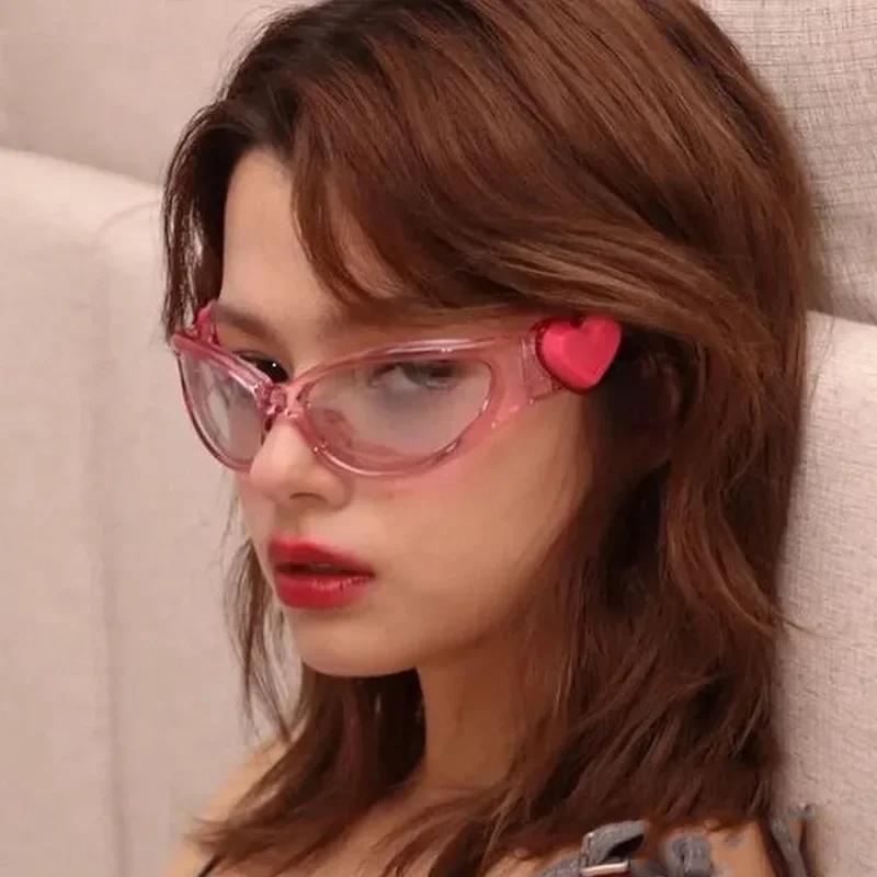 Retro  Style Oval Sunglasses Women Fashion Heart Frame Sports Goggles Popular Cat Eye Party Sun Glasses Ladies