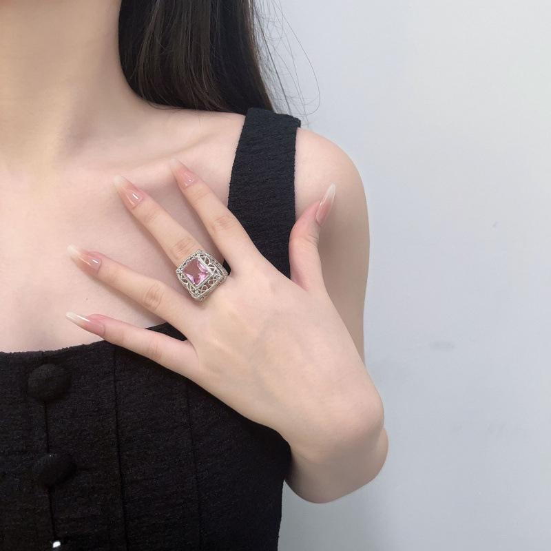 Vintage Hollow Lace Amethyst Ring Princess Pink Diamond Temperament Personality Ring Woman