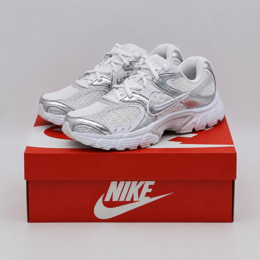 HQ7901-112 Nike V5 RNR White Metallic Platinum (Women's)