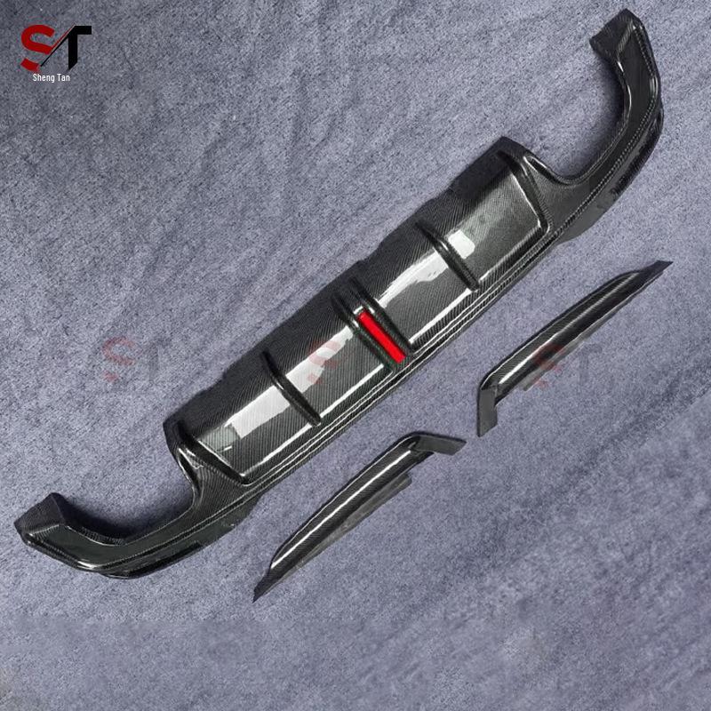 BMW 5 Series (G30/G38) & M5 (F90) Carbon Fiber Rear Diffuser with Lights and Bumper Corners Body Kit