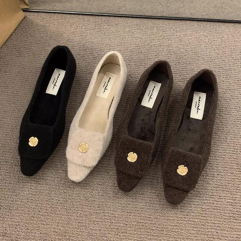 French low-heeled retro suede single shoes women's shoes 2025 new autumn and winter velvet temperament small fragrant commuter shoes