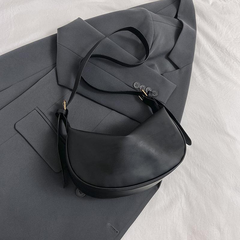 Simple Big Bag for Women New Trendy and Fashionable Large Capacity Shoulder Bag Lightweight Casual Sports Crossbody Bag