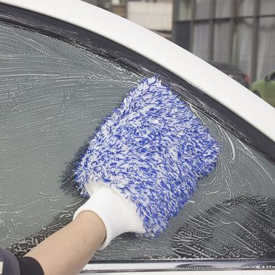 Péče o auto – Houby, hadry a kartáče