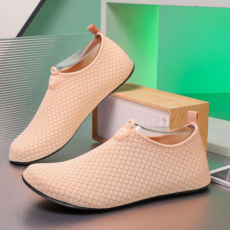 New Design Sneakers Mens Breathable Slip on Mesh Flats Lightweight Casual Walking Shoes Leisure Cool Loafers Hollow Out Sandals