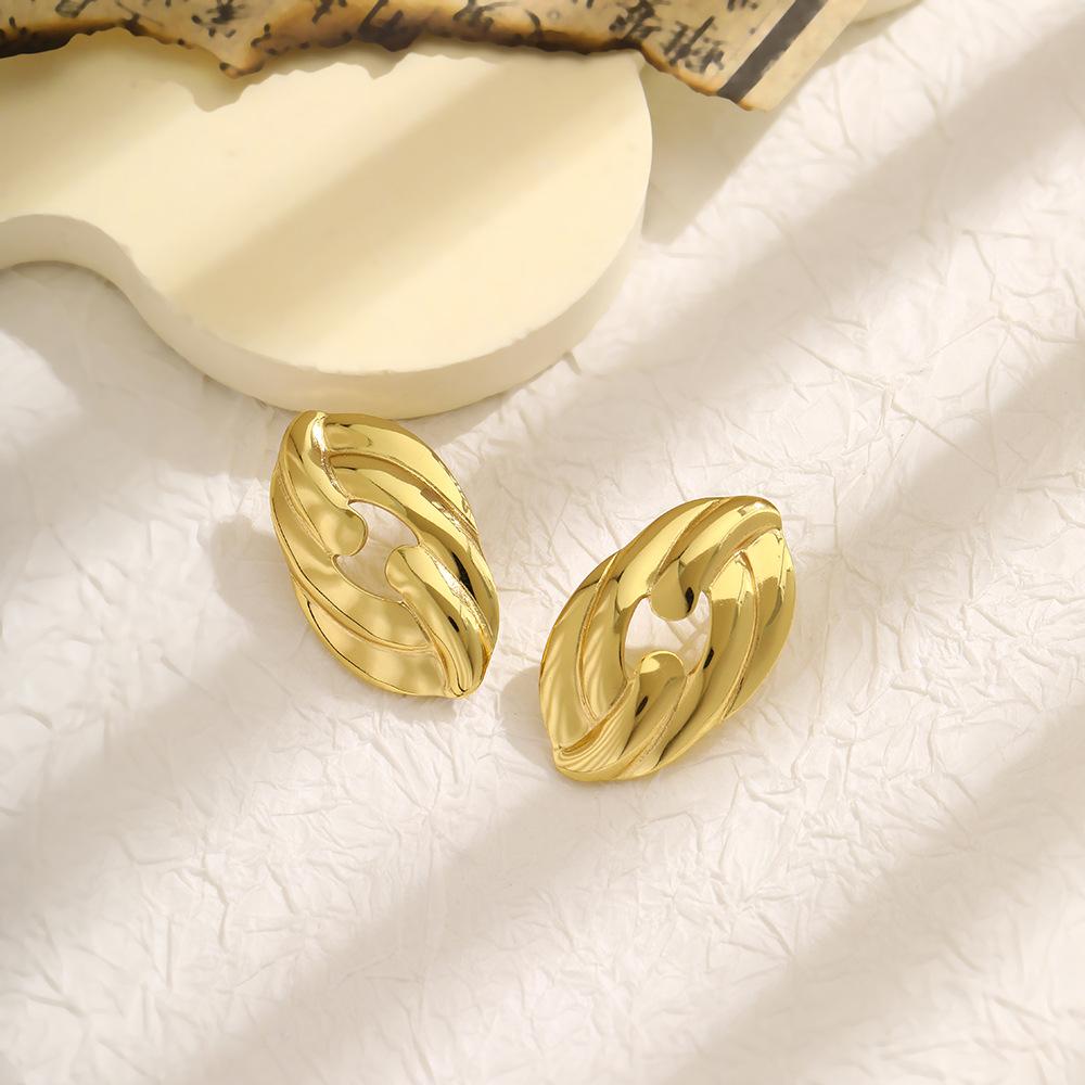 Temperament Retro Vertical Striped Stud Earrings High-Grade Stainless Steel Hollow Love Butterfly Earrings Women'S Niche Earrings