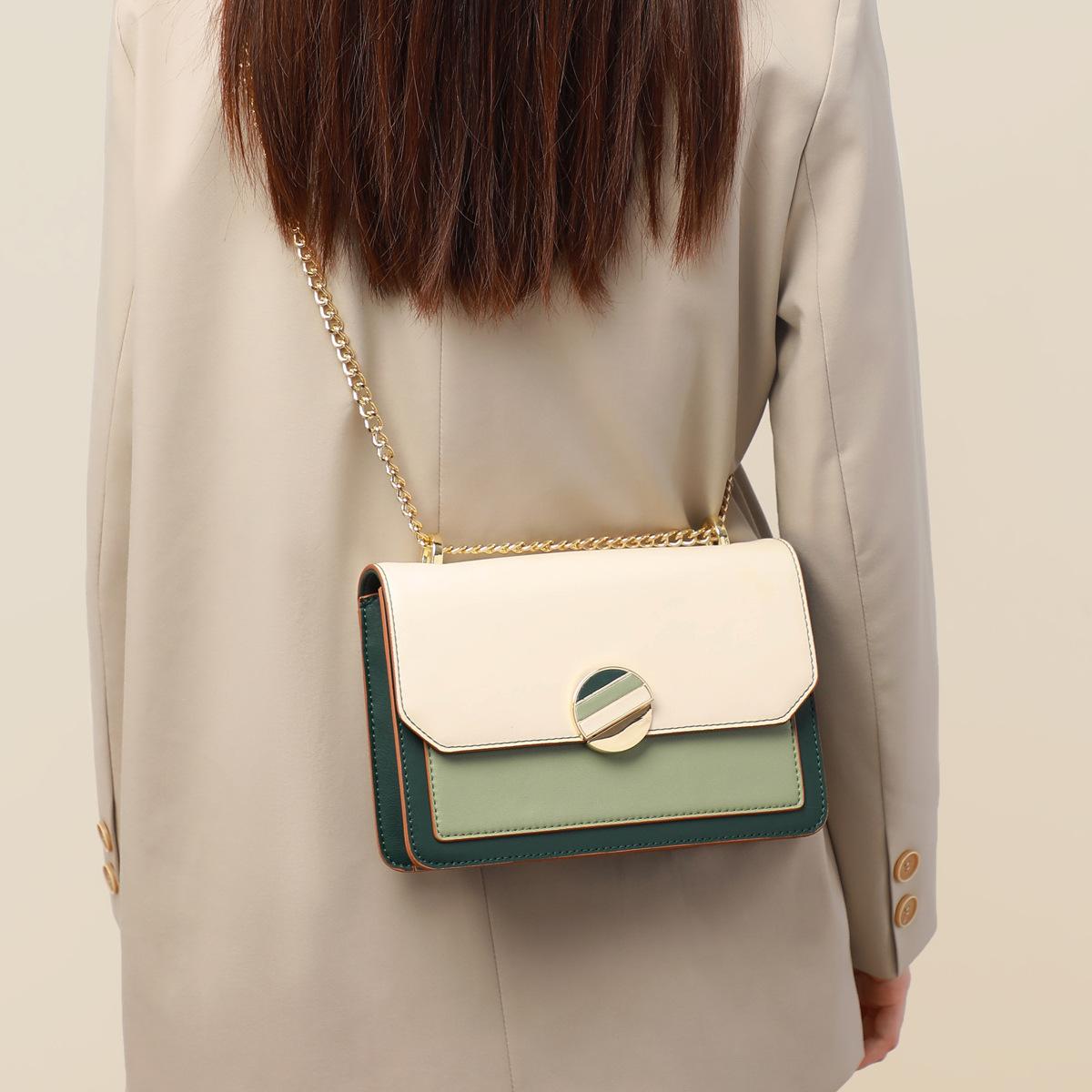 

Сумка Новая 2025 Сумка Женская Сумка Кроссбоди Модная Цепочка Маленькая Сумка Осень Легкая Роскошь Кожа Маленькая Квадратная Сумка Багаж бежевый