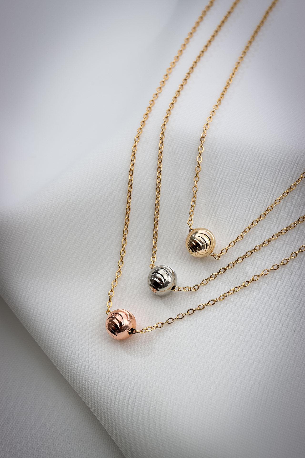 

Трехцветное колье Dorica Ball