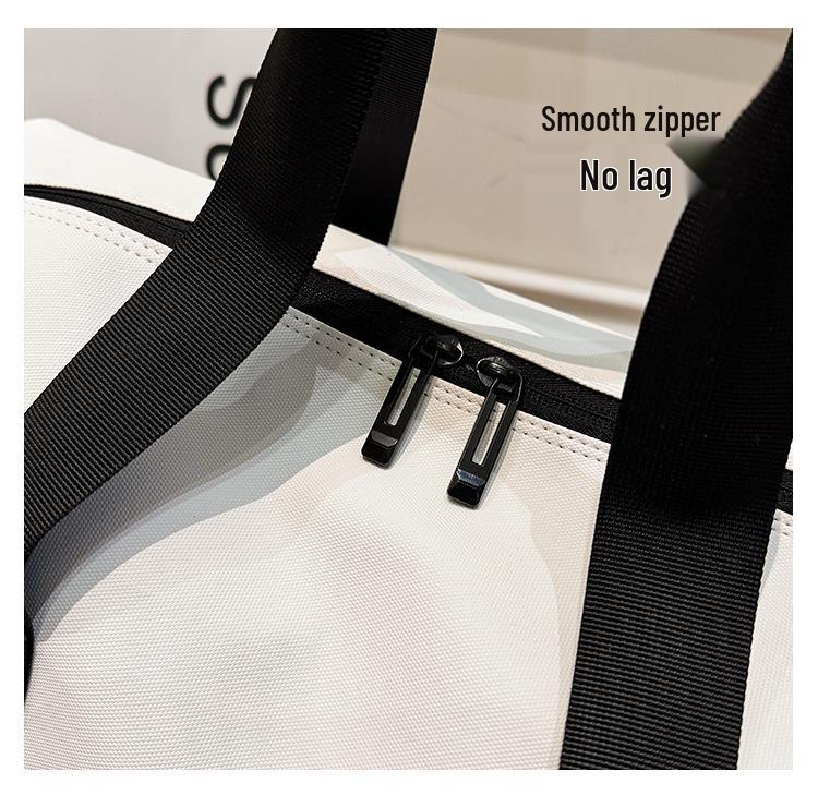 Water-Resistant Unisex Travel Duffle: Large Capacity, Lightweight Gym Bag