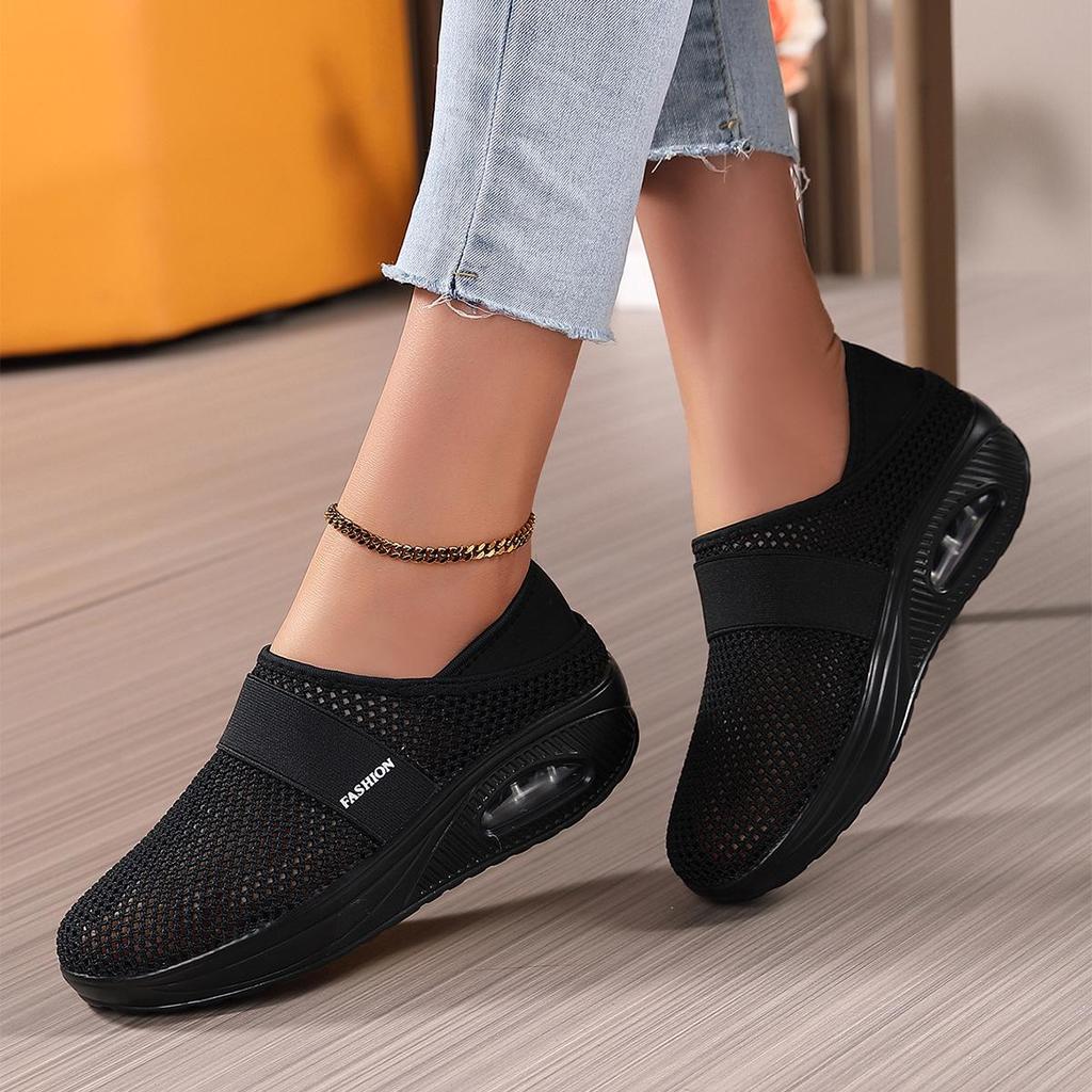Women's Breathable Mesh Slip-On Slippers with Thick Sole and Closed Toe