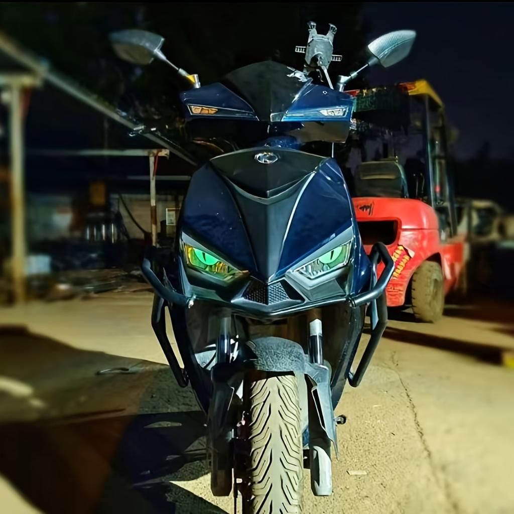 Leuchtende 3D Motorrad Teufelsaugen Aufkleber - Katzenaugen Aufkleber, Personalisierte Autoaufkleber