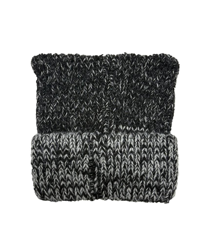 Tansanmageunesyum Button Cat Beanie (Black)
