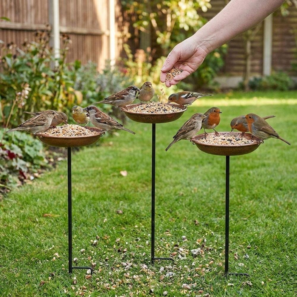 Large Capacity Bird Water Drinker Retro Style Outdoor Bird Bath Metal Bird Feeder Porch Decoration