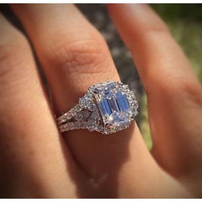 Quadratischer Diamantring für Damen Kreativer Modeschmuck Verlobungsschmuck Luxuriöses Temperament Persönlichkeit Vorsteckring Ring im gleichen Stil