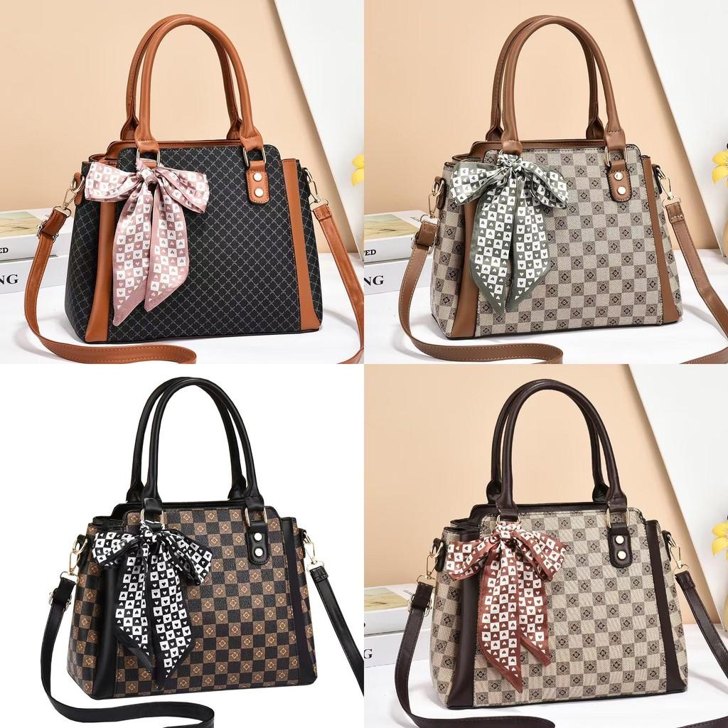 Fashionable Pu Tote Bag For Women With Stylish Plaid Design And Soft Structure