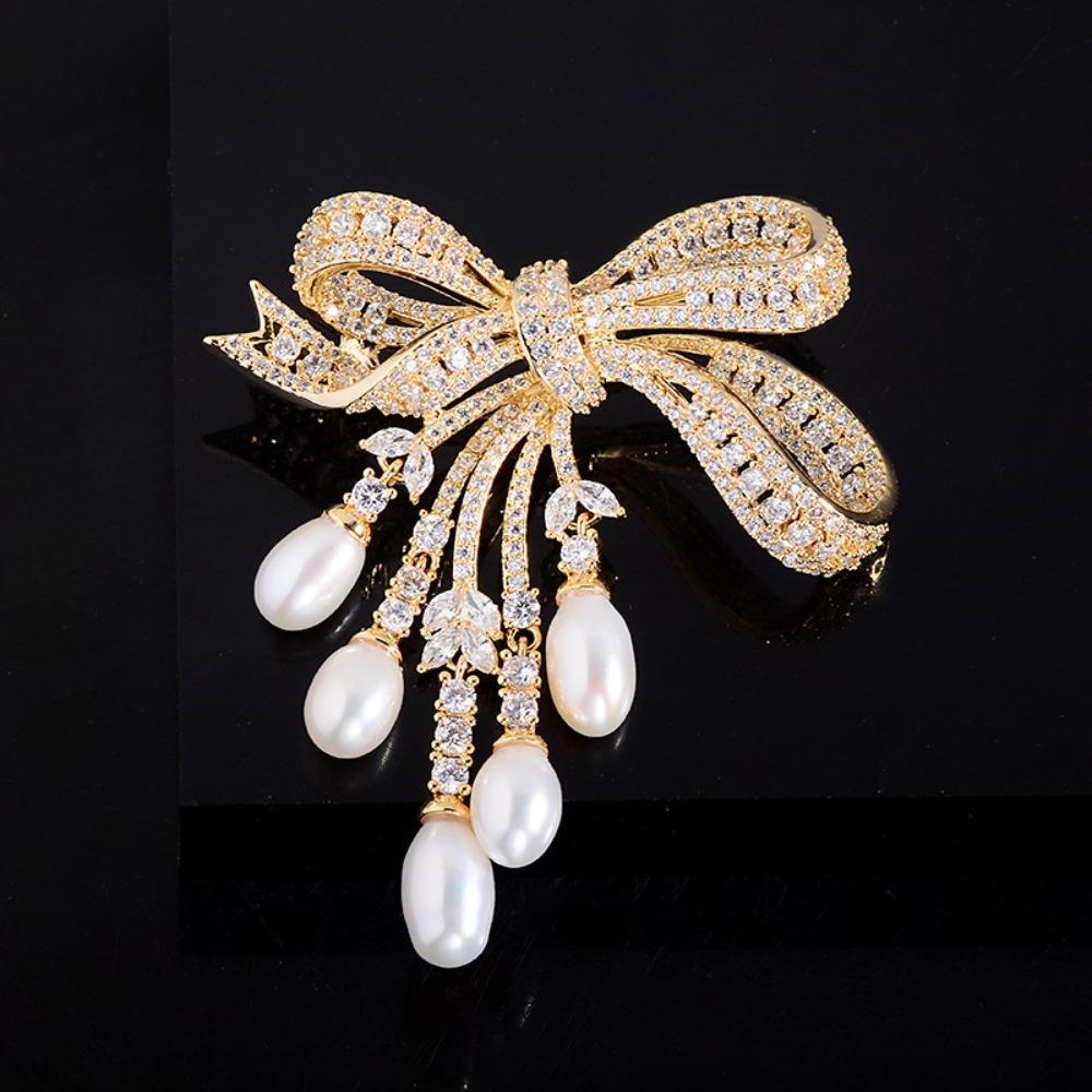 Full of Diamonds Luxury Brooch Heavy Craftsmanship Rhinestone Brooch  Party Occasions