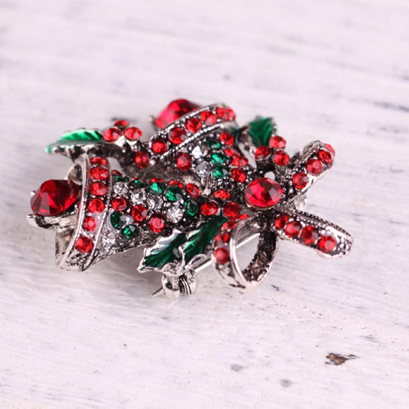 Vintage Bells Creative Gift Bows Premium Corsage Christmas Brooches Snow Flower Pin Fashion Jewelry Christmas Suit Brooch Pin