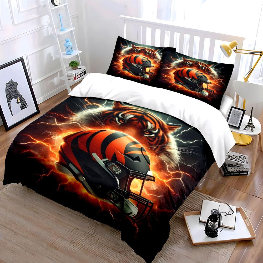3Pcs Tiger And Football Helmet Print Bedding Set 1 Duvet Cover 2 Pillowcases For Adult And Children Luxury Gift Full Size