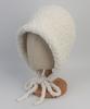 Yunibeosyeolkemiseuteuli Fleece White Bonnet Hat
