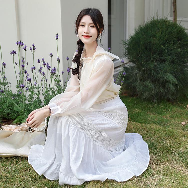 Feiyuan Damen Frühling Weißes Spitzen-Patchwork Midi-Rock in Pfirsichfarbenem Krepp-Tencel