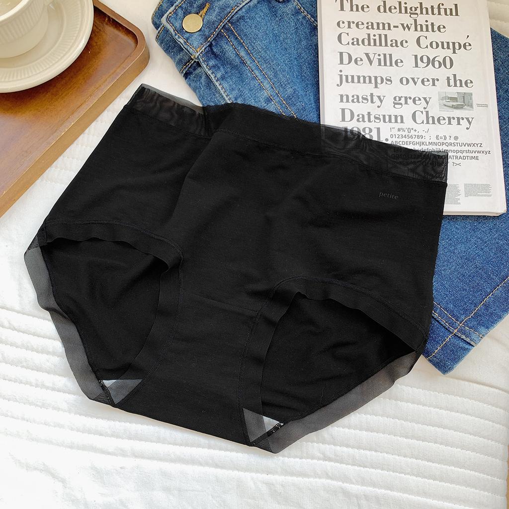 Naked Feeling Seamless Panties with High Elasticity Lace Waist Triangular Women’s Panties