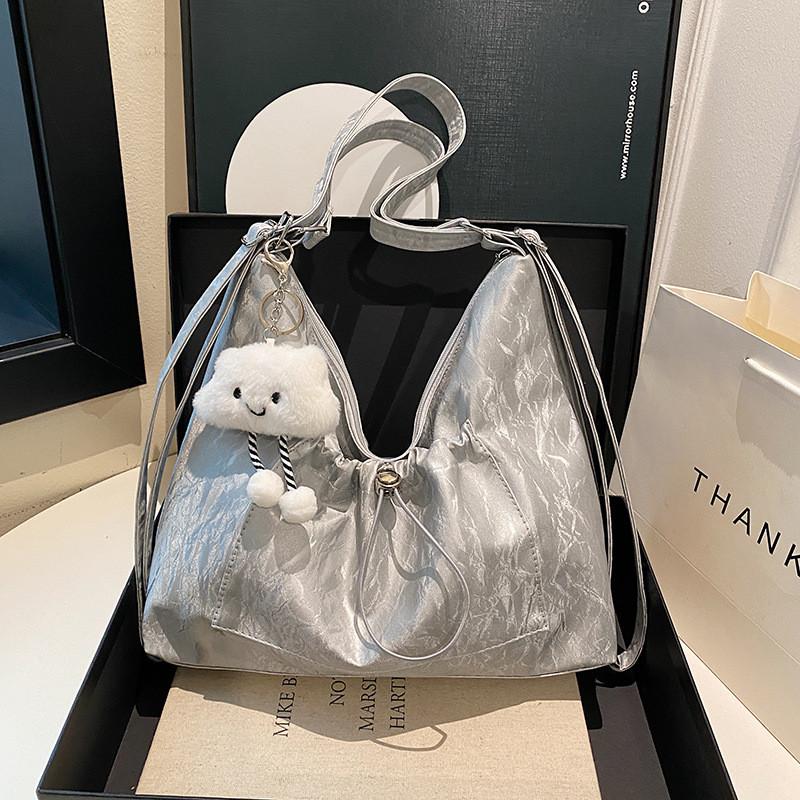 Stylish Pu Tote Bag For Women With Spacious Design Perfect For Daily Commute And Casual Outings