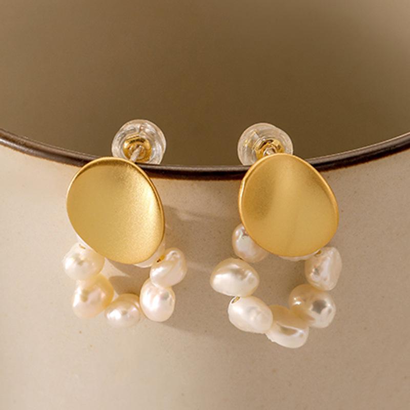 

French Retro Freshwater Pearl Beaded Earrings - Elegant Silver Needle Design for Women