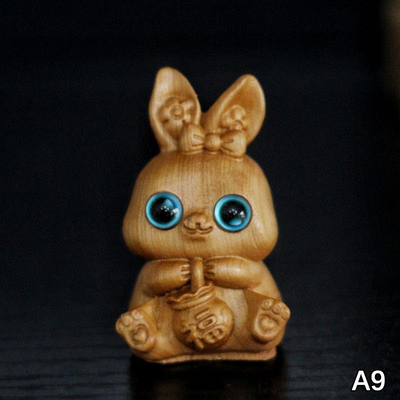 1Pc Wood Carving Easter Rabbit Ornaments Rabbit Figurine Cute Bunny Ornament Home Office Desktop Decor Car Decoration Party Gift