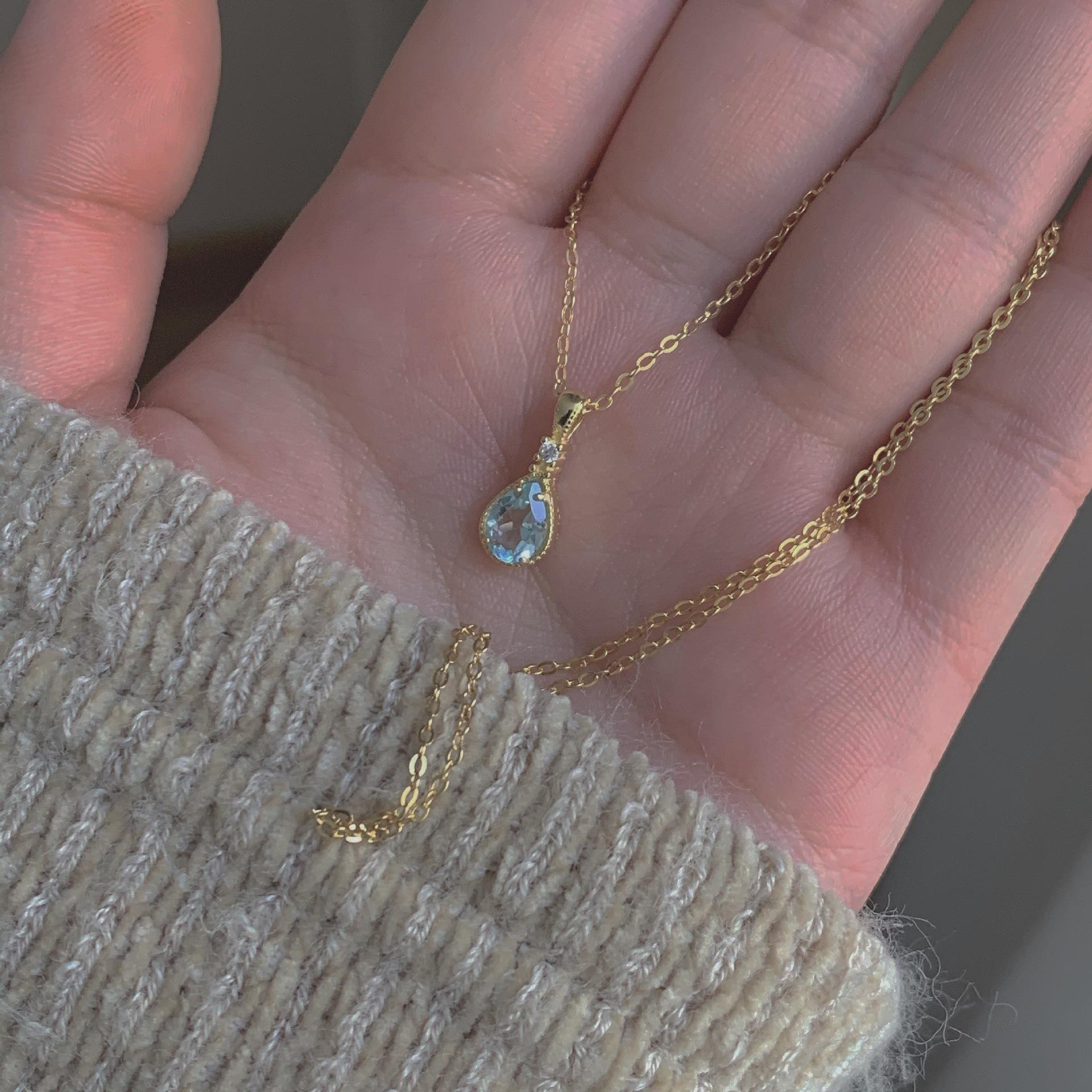 

Gold-Plated S925 Sterling Silver Pear-Shaped Pendant Necklace - Elegant, Unique, and Fashionable for Women 925 Silver