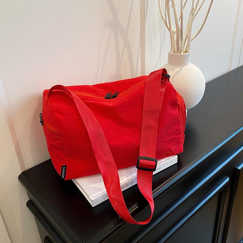 

Новая вместительная спортивная сумка-мессенджер для отдыха, износостойкая универсальная сумка-ведро на плечо, модная большая сумка унисекс красный