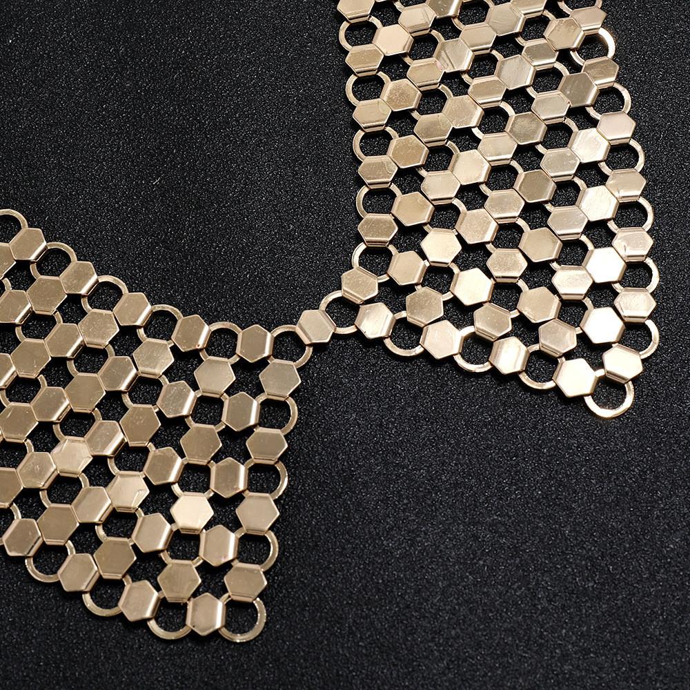 Europäischer Stil Metallhalskette Mit Geometrischem Design Und Schlangenkette Für Frauen