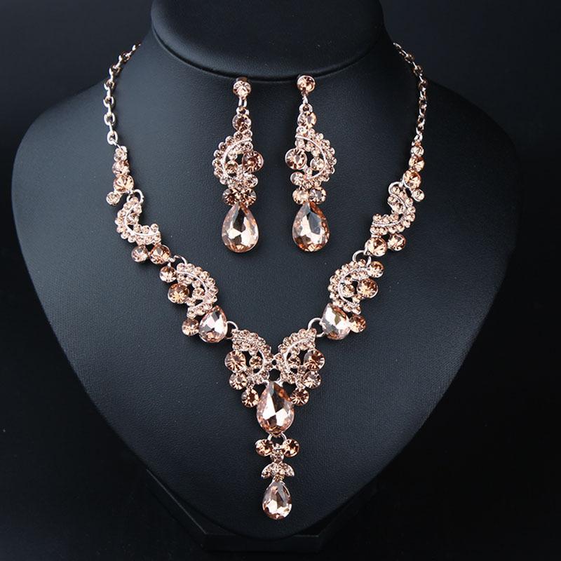 Versatile Crystal Clavicle Necklace Earrings Set Simple Dress Women'S Jewelry