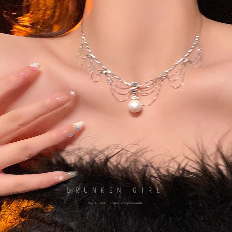 Elegant Stacked Pearl Necklace for Women - High-End Autumn/Winter Accessory with a Stylish Sweater Chain Design